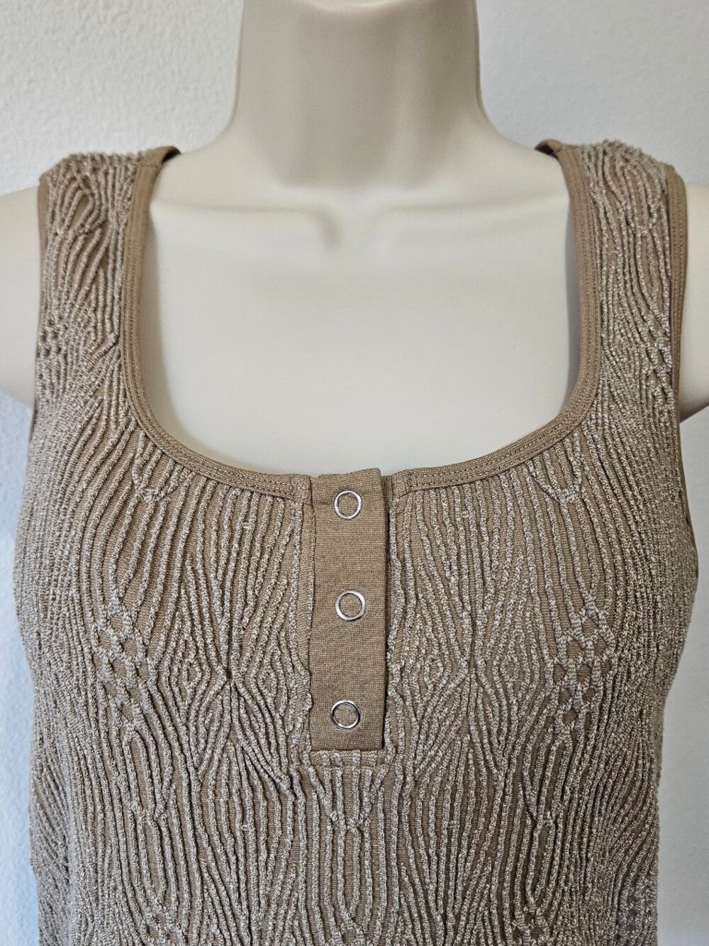 BKE Core Textured Knit Tank Top | Size Tag M/L ⭐FITS LIKE A SMALL⭐ - Picture 3 of 9